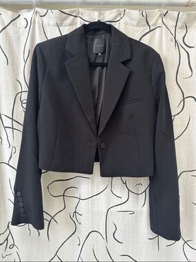 Dynamite Black Cropped Single-Button Blazer